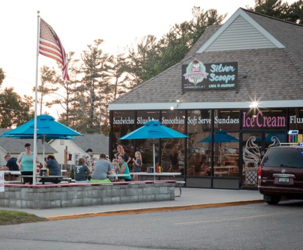 Silver Scoops exterior